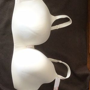 Lane Bryant Cacique bra size 44DDD cream color